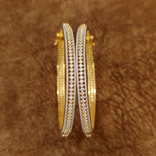 PREMIUM SINGLE LINE DIAMOND LOOK SLEEK OPENABLE BANGLES