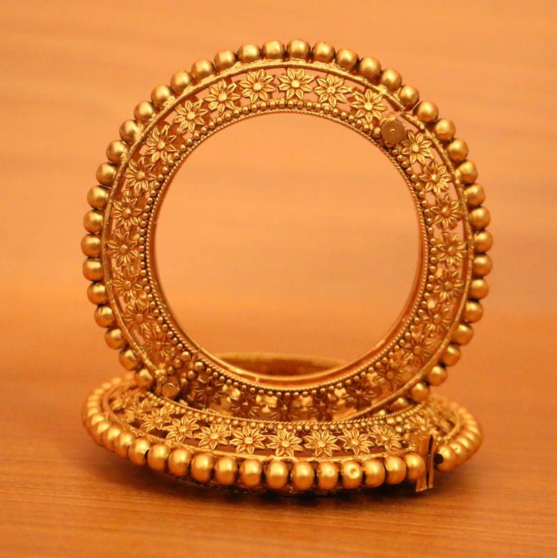 Antique Matt Gold Plated Flower Look Pacheli Bangles