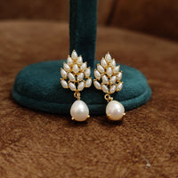 Ethereal Pearl Halo – Gold-Plated Pearl Earrings 3