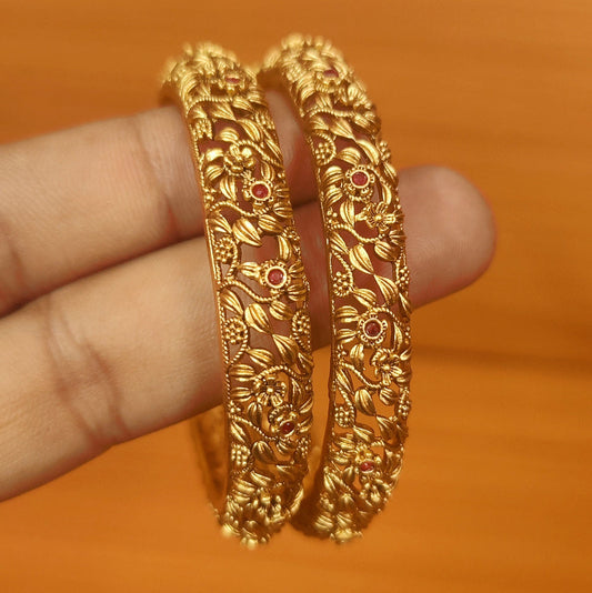 Anti-tarnish Antique Handcarved Gold Look Alike Ruby Bangles