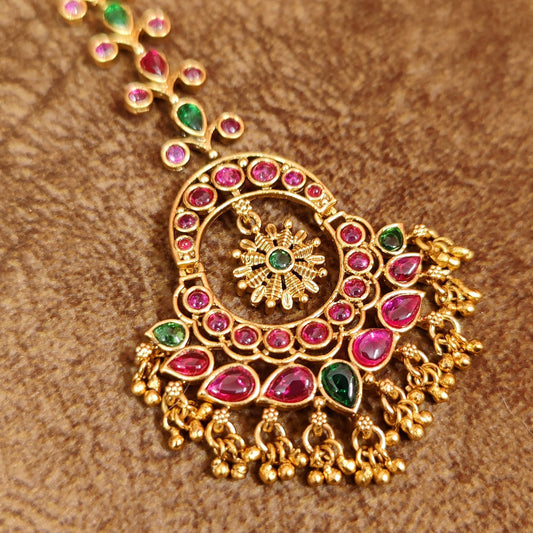 MULTICOLOUR KEMPU STONE WEDDING MAANG TIKKA